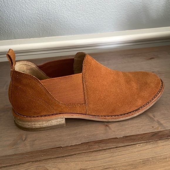 CLARKS Women's Edenvale Page Fashion Suede Leather Boots Size 7.5 Side Gore - Picture 2 of 11